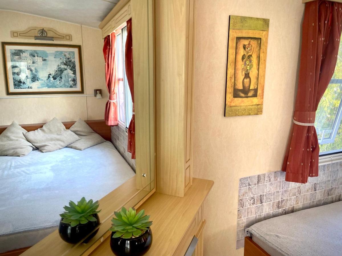 Kisvakond Vendégház Jeno Exterior foto
